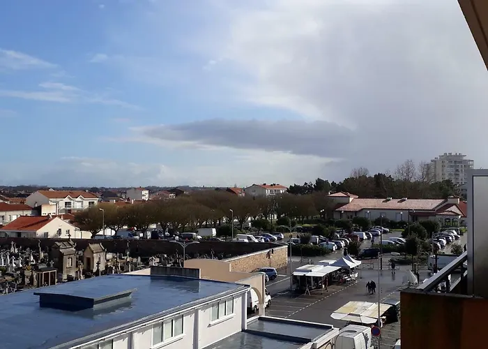 Proche Et Commerces *